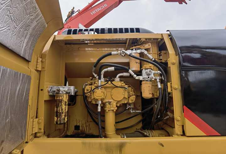 Excavator SECOND HAND Excavator Cat 325D 325DL Used Excavator Cheap Price FOR SALE - Верижен багер: снимка 4 Excavator SECOND HAND Excavator Cat 325D 325DL Used Excavator Cheap Price FOR SALE - Верижен багер: снимка 4