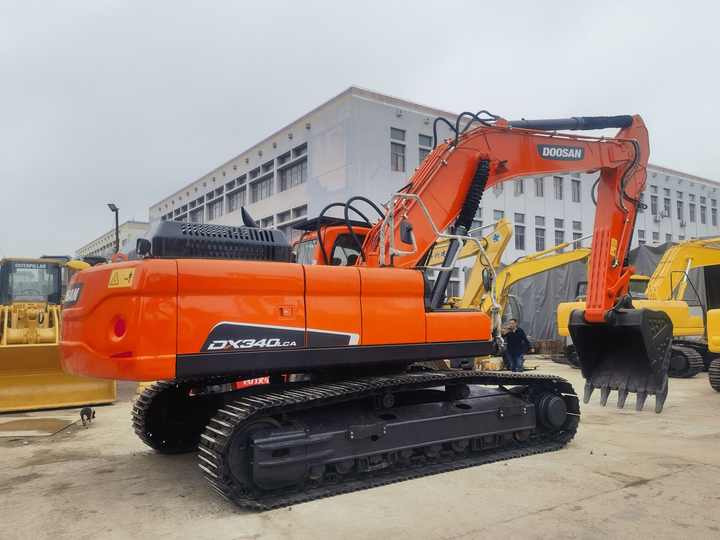 Good Condition Used Excavators Japan Used Excavator DOOSAN DX340LCA Hydraulic Crawler Digger Excavator for Sale - Верижен багер: снимка 5 Good Condition Used Excavators Japan Used Excavator DOOSAN DX340LCA Hydraulic Crawler Digger Excavator for Sale - Верижен багер: снимка 5