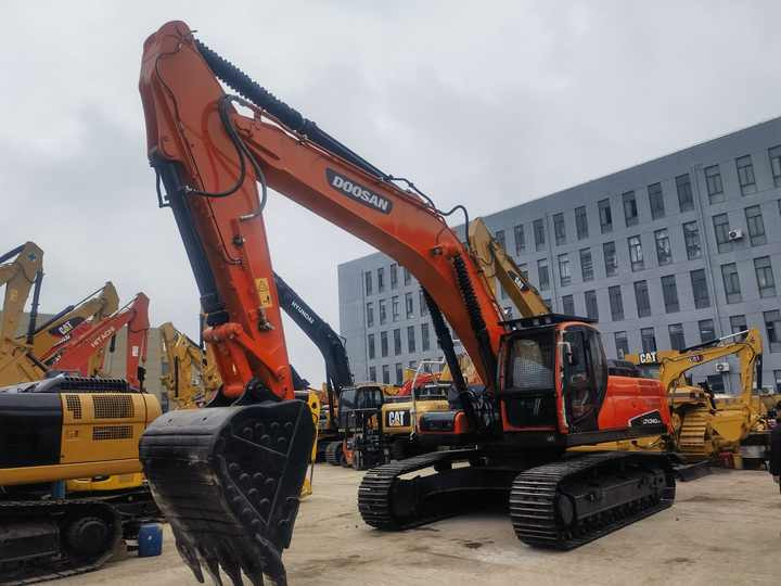 Good Condition Used Excavators Japan Used Excavator DOOSAN DX340LCA Hydraulic Crawler Digger Excavator for Sale - Верижен багер: снимка 4 Good Condition Used Excavators Japan Used Excavator DOOSAN DX340LCA Hydraulic Crawler Digger Excavator for Sale - Верижен багер: снимка 4