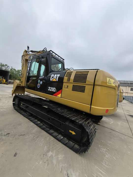 High quality second hand Japan Caterpillar 320D 320D2 Crawler Excavator For sale - Верижен багер: снимка 4 High quality second hand Japan Caterpillar 320D 320D2 Crawler Excavator For sale - Верижен багер: снимка 4