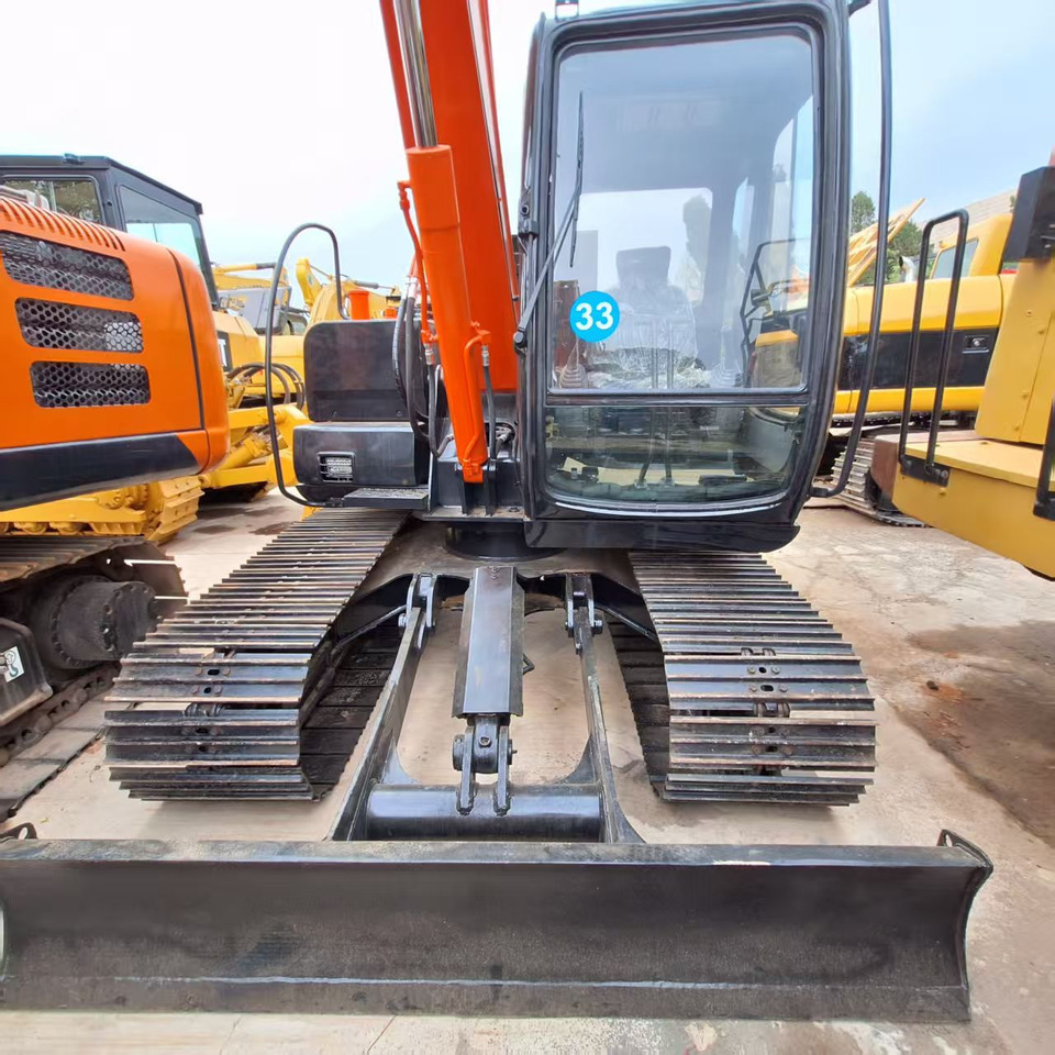Hitachi EX60 Excavator - Верижен багер: снимка 1 Hitachi EX60 Excavator - Верижен багер: снимка 1