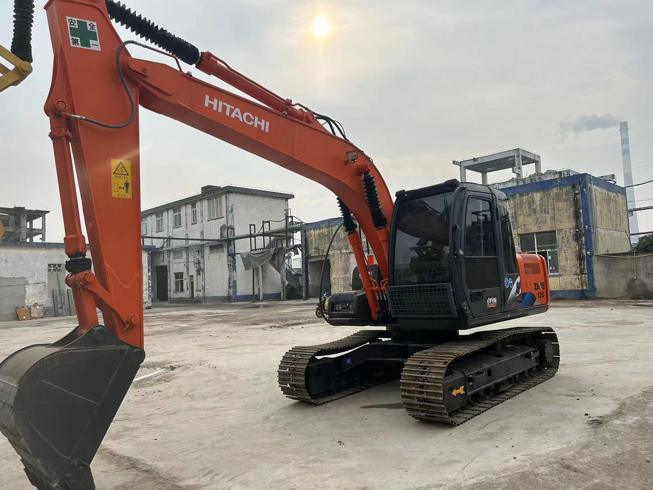 Hitachi ZX120-6 Excavator - Верижен багер: снимка 3 Hitachi ZX120-6 Excavator - Верижен багер: снимка 3