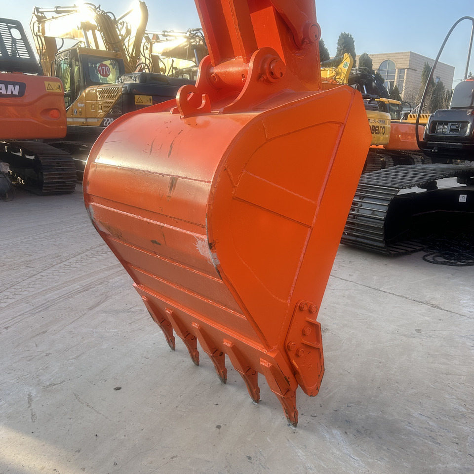 Hitachi ZX200-3 Excavator - Верижен багер: снимка 4 Hitachi ZX200-3 Excavator - Верижен багер: снимка 4