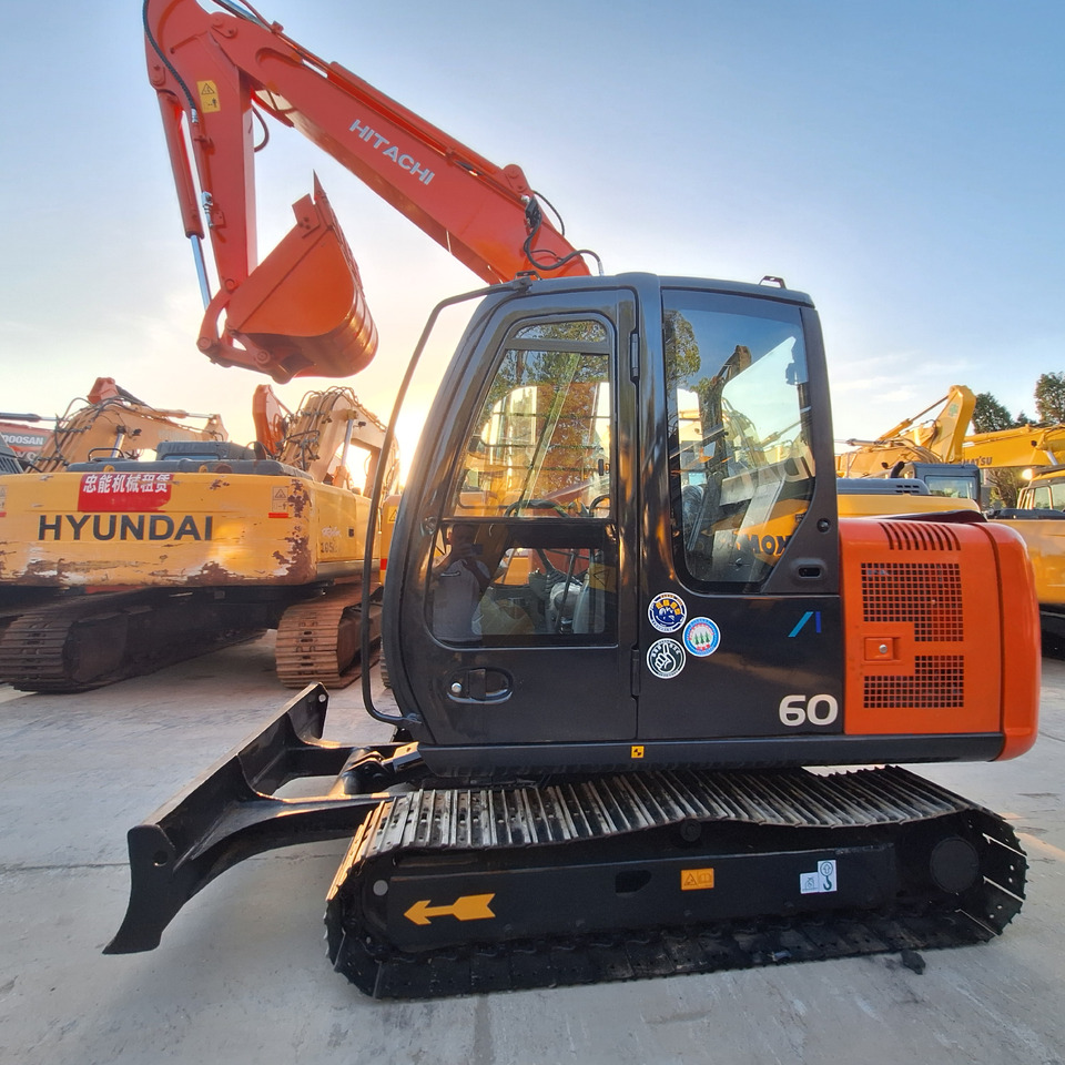 Hitachi ZX60 Excavator - Верижен багер: снимка 3 Hitachi ZX60 Excavator - Верижен багер: снимка 3