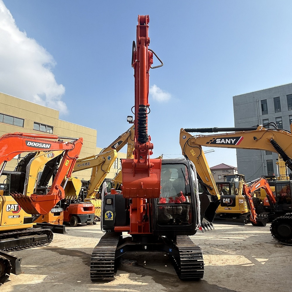 Hitachi ZX70 Excavator - Мини багер: снимка 4 Hitachi ZX70 Excavator - Мини багер: снимка 4