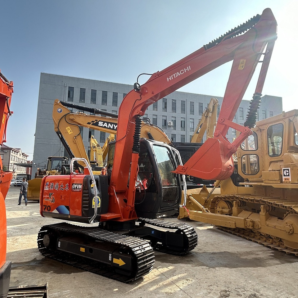 Hitachi ZX70 Excavator - Мини багер: снимка 2 Hitachi ZX70 Excavator - Мини багер: снимка 2