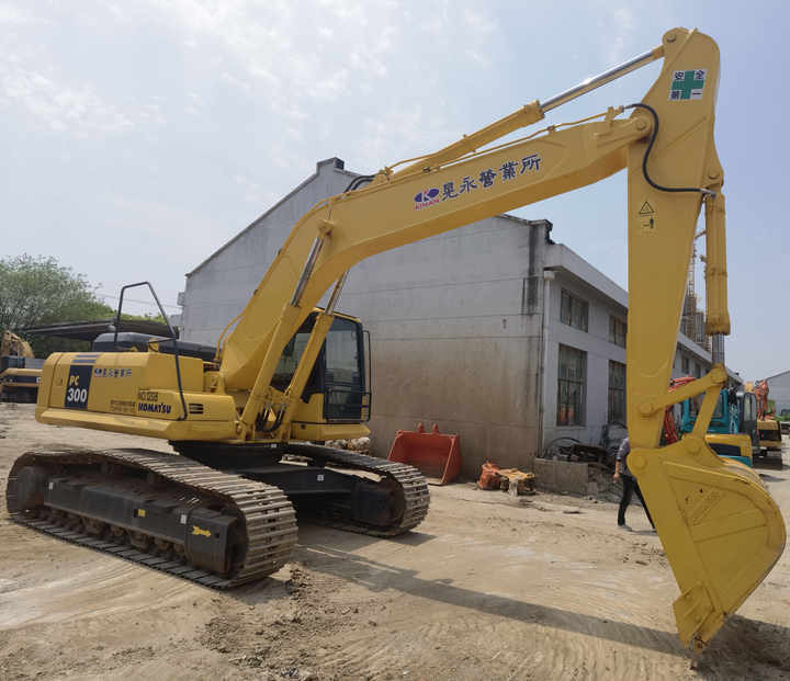 Hot Selling Japan Komatsu PC300-7 Excavators Crawler Excavator Used Pc300-7 at low Price for sale - Верижен багер: снимка 5 Hot Selling Japan Komatsu PC300-7 Excavators Crawler Excavator Used Pc300-7 at low Price for sale - Верижен багер: снимка 5