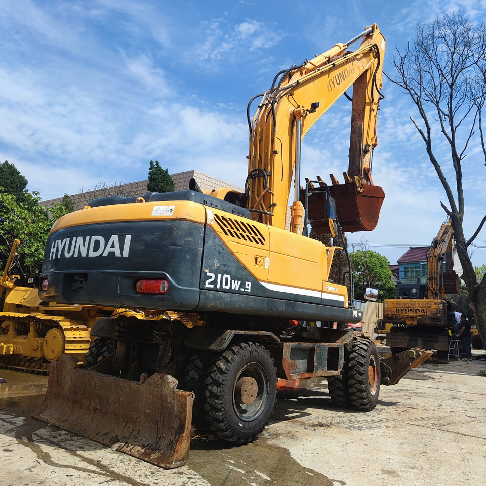 Колесен багер Hyundai 210w-9 wheel excavator: снимка 6