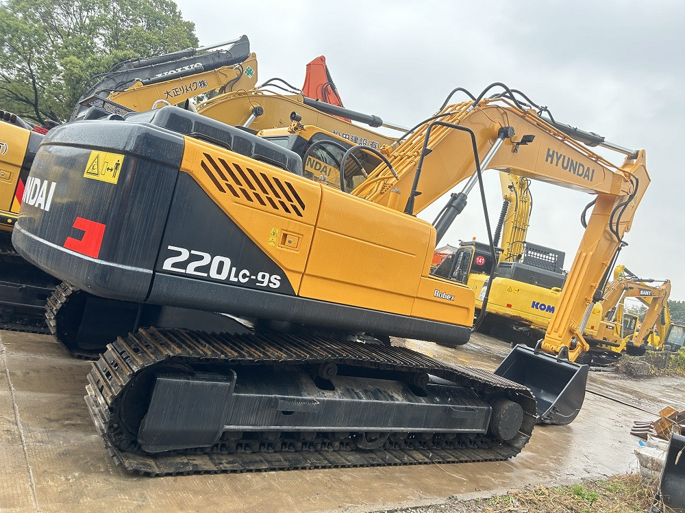 Hyundai 220LC-9S Excavator - Верижен багер: снимка 4 Hyundai 220LC-9S Excavator - Верижен багер: снимка 4