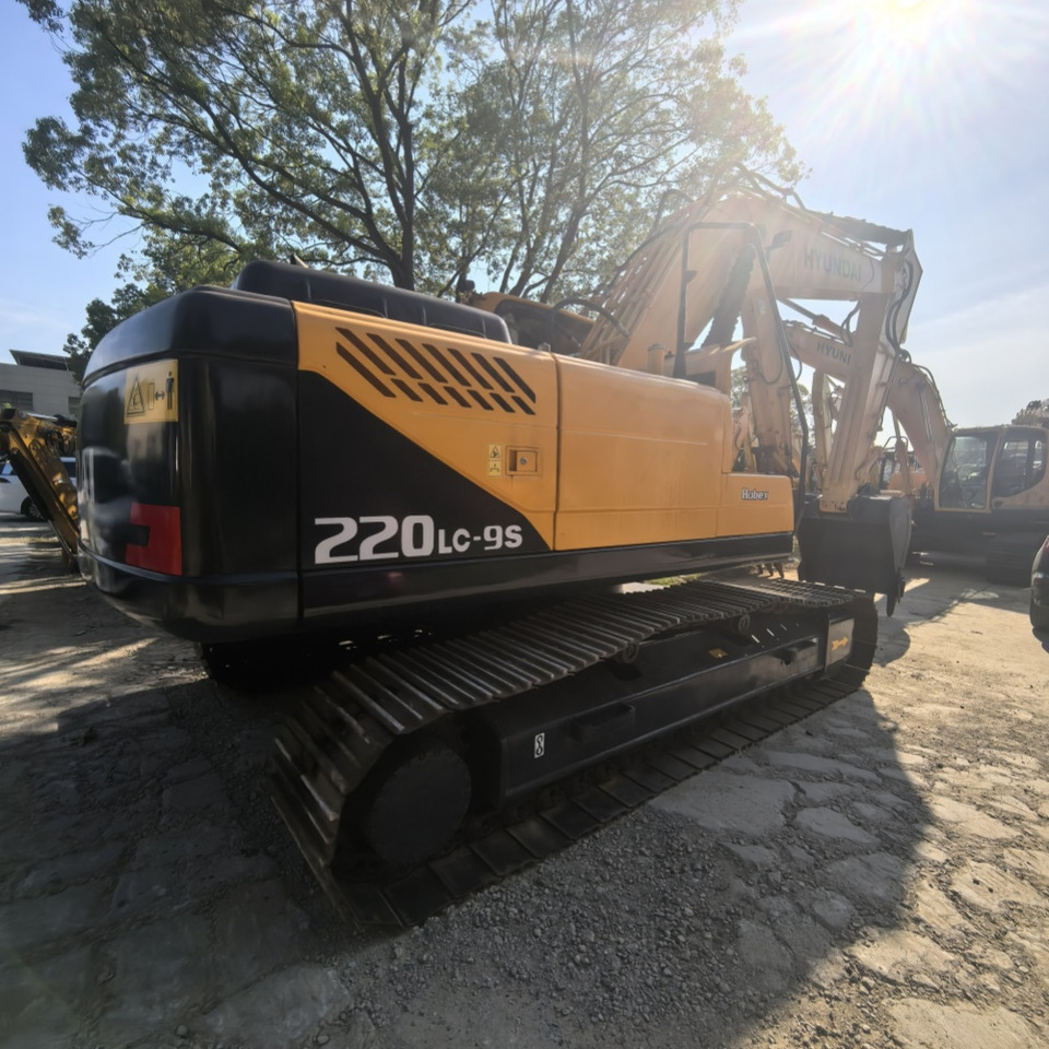 Hyundai 220lc-9s excavator - Колесен багер: снимка 2 Hyundai 220lc-9s excavator - Колесен багер: снимка 2