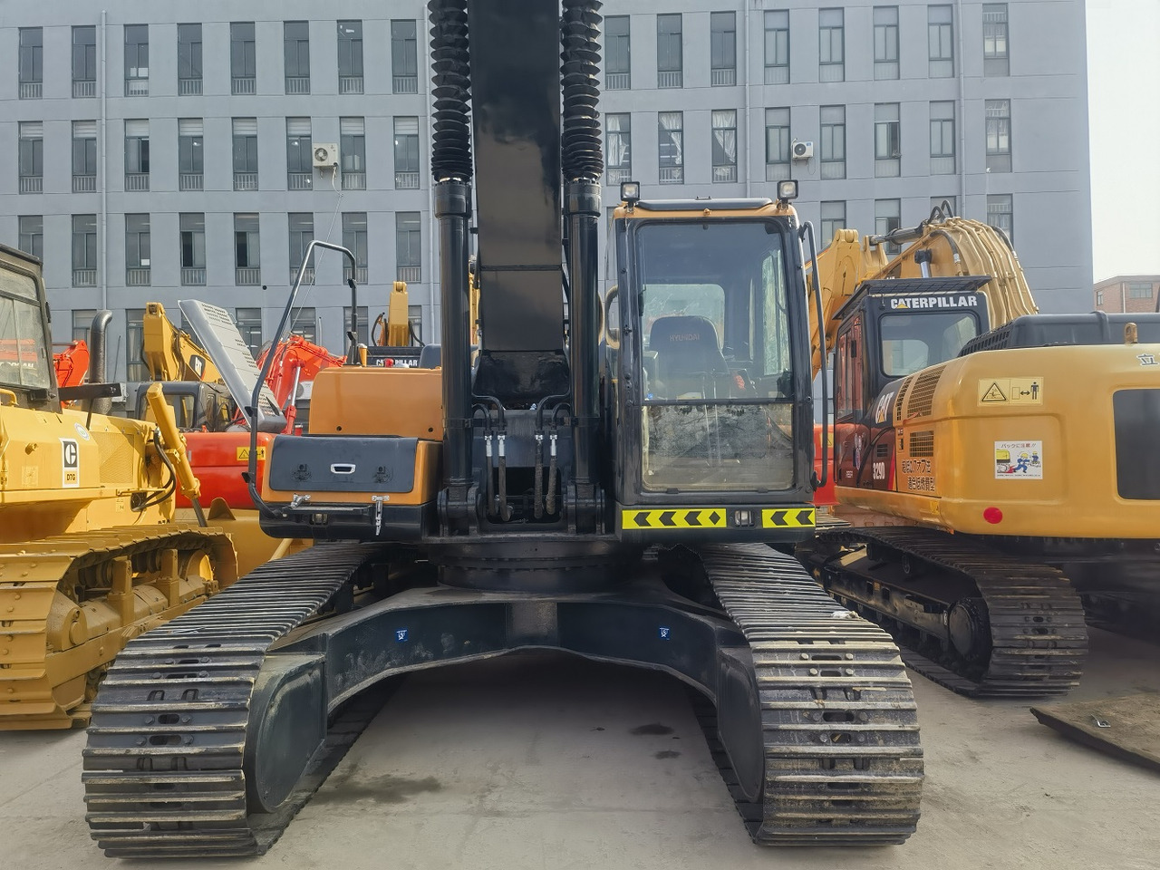 Hyundai 305LC-9T Excavator - Верижен багер: снимка 5 Hyundai 305LC-9T Excavator - Верижен багер: снимка 5