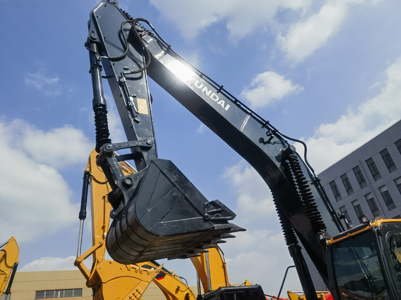 Hyundai 305LC-9T Excavator - Верижен багер: снимка 5 Hyundai 305LC-9T Excavator - Верижен багер: снимка 5