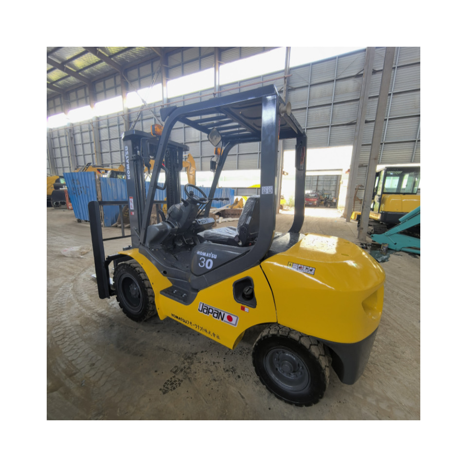 Komatsu FD30 Forklift - Дизелов мотокар: снимка 1 Komatsu FD30 Forklift - Дизелов мотокар: снимка 1