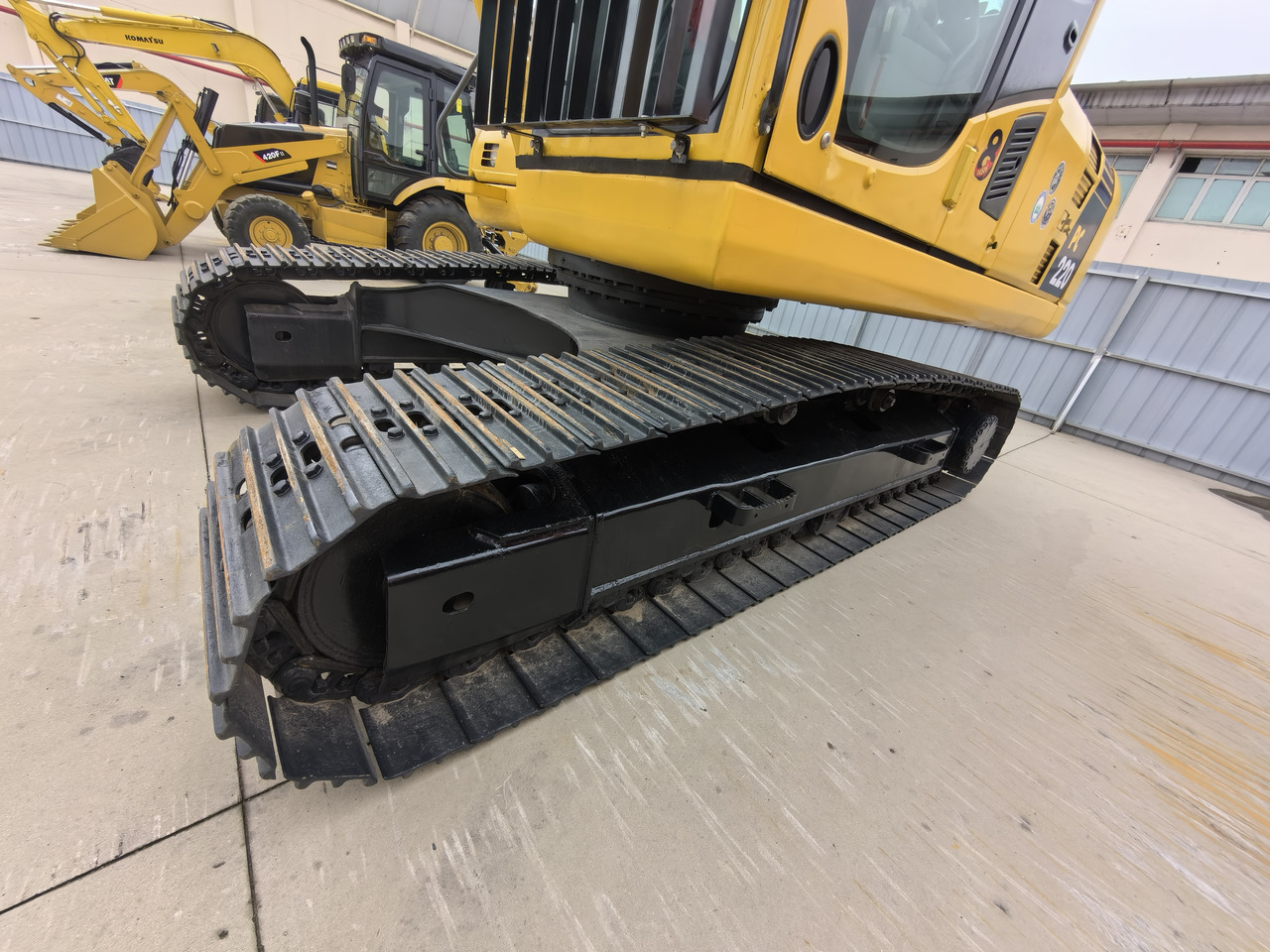 Komatsu PC 220-8 Excavator - Верижен багер: снимка 3 Komatsu PC 220-8 Excavator - Верижен багер: снимка 3
