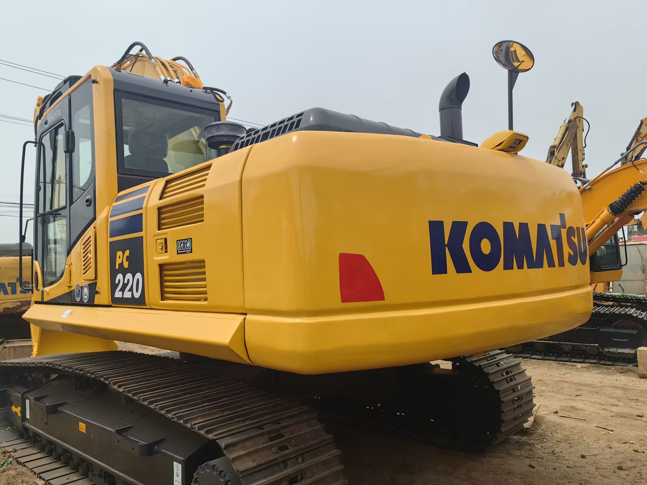 Komatsu PC 220-8 Excavator - Верижен багер: снимка 2 Komatsu PC 220-8 Excavator - Верижен багер: снимка 2