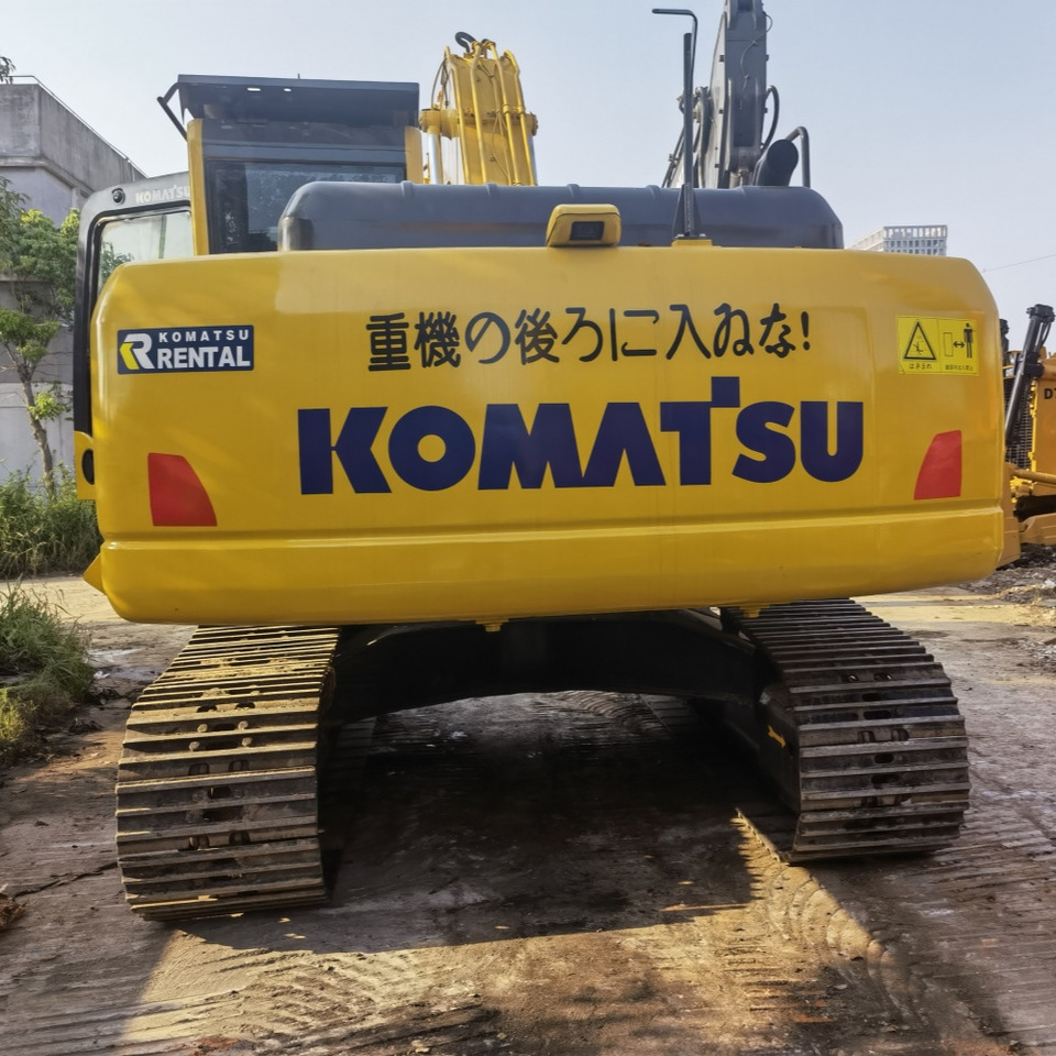 Komatsu PC200-8 Excavator - Верижен багер: снимка 2 Komatsu PC200-8 Excavator - Верижен багер: снимка 2