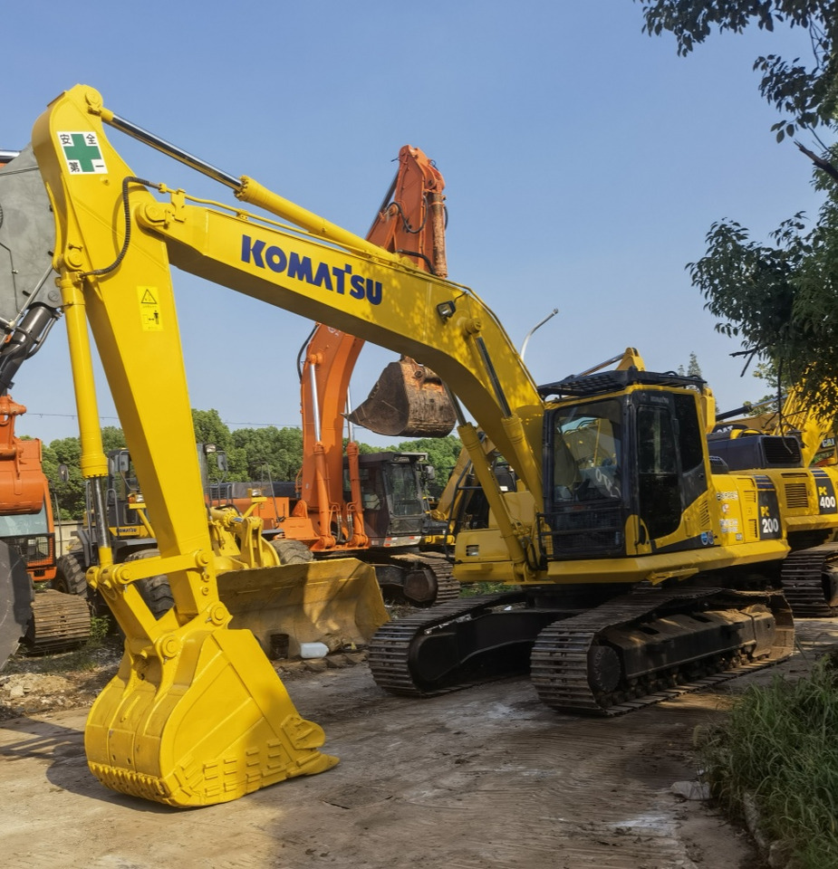 Komatsu PC200-8 Excavator - Верижен багер: снимка 4 Komatsu PC200-8 Excavator - Верижен багер: снимка 4