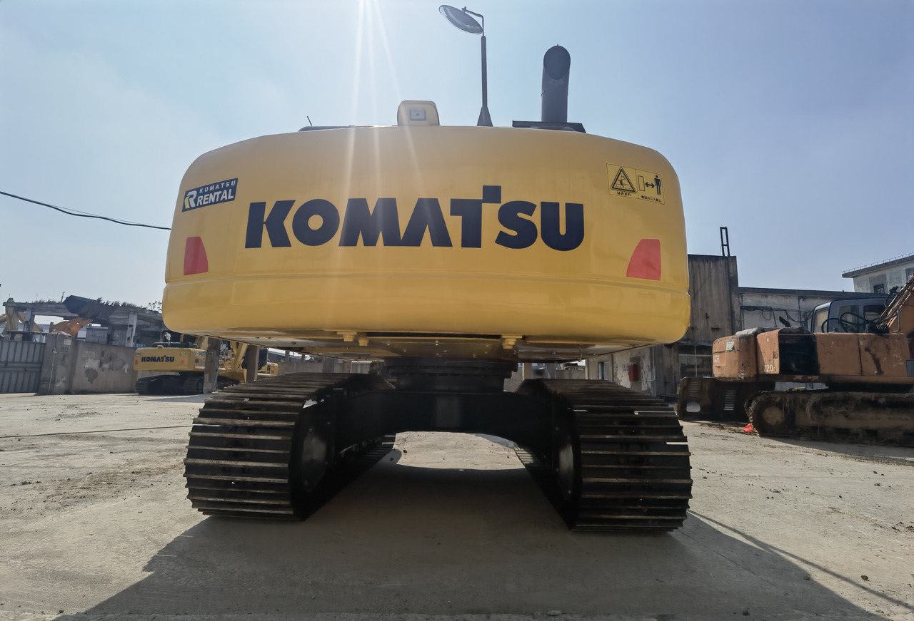 Komatsu PC200-8 Excavator - Верижен багер: снимка 5 Komatsu PC200-8 Excavator - Верижен багер: снимка 5