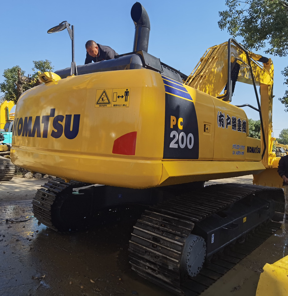 Komatsu PC200-8 Excavator - Верижен багер: снимка 2 Komatsu PC200-8 Excavator - Верижен багер: снимка 2