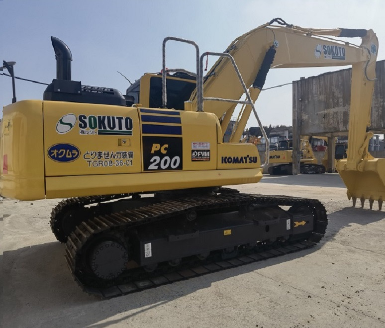 Komatsu PC200-8 Excavator - Верижен багер: снимка 3 Komatsu PC200-8 Excavator - Верижен багер: снимка 3