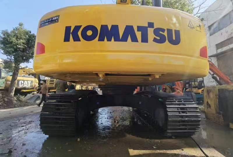 Komatsu PC200-8 Excavator - Верижен багер: снимка 5 Komatsu PC200-8 Excavator - Верижен багер: снимка 5