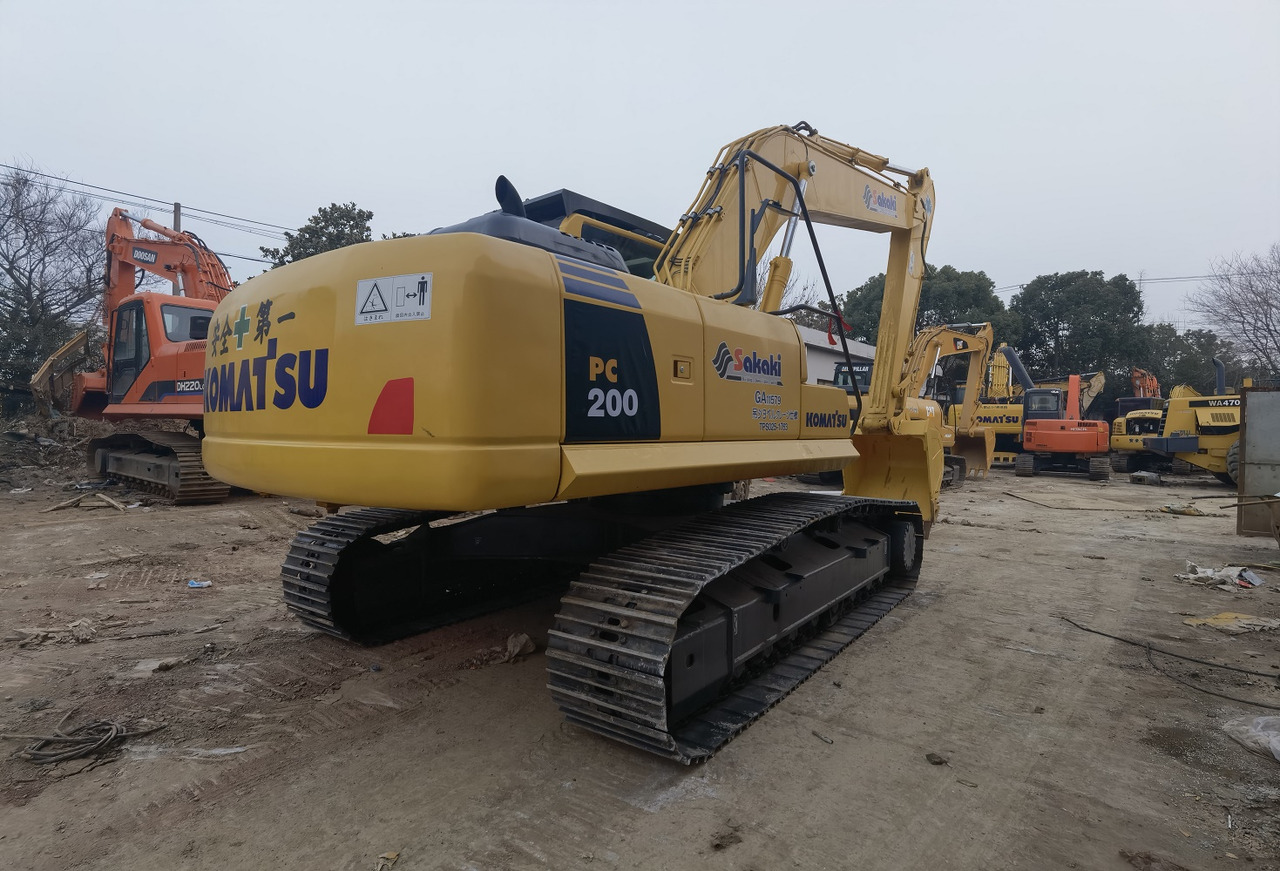 Komatsu PC200-8 Excavator - Верижен багер: снимка 1 Komatsu PC200-8 Excavator - Верижен багер: снимка 1