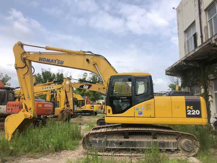 Komatsu PC220-7 Excavator - Верижен багер: снимка 4 Komatsu PC220-7 Excavator - Верижен багер: снимка 4