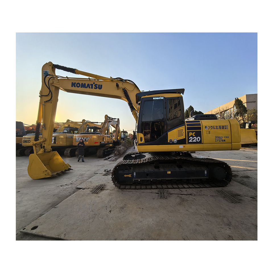 Komatsu PC220-7 - Верижен багер: снимка 3 Komatsu PC220-7 - Верижен багер: снимка 3