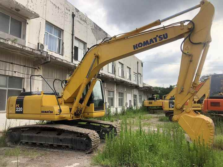 Komatsu PC220-7 - Верижен багер: снимка 4 Komatsu PC220-7 - Верижен багер: снимка 4