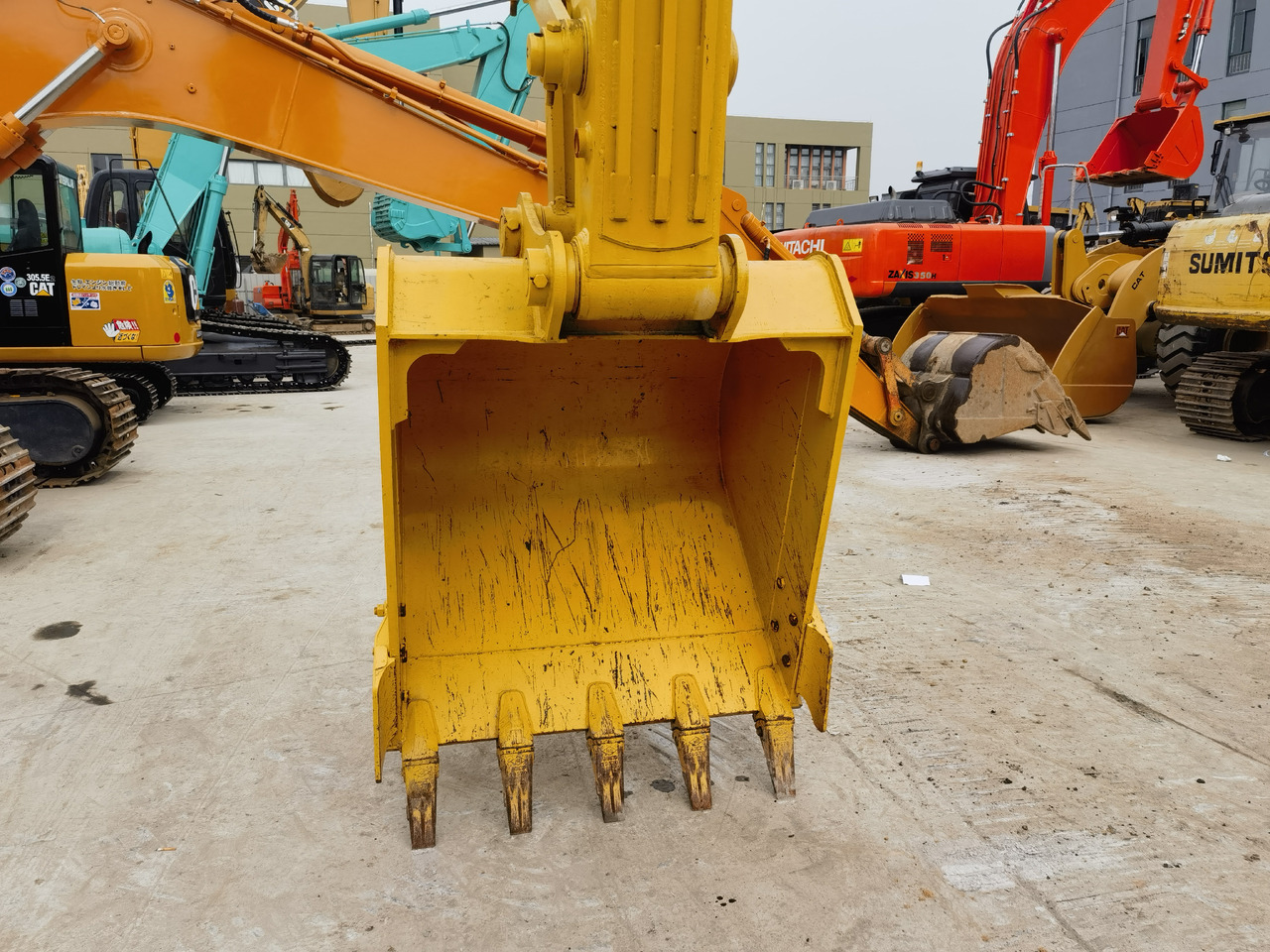 Komatsu PC220-8 Excavator - Верижен багер: снимка 5 Komatsu PC220-8 Excavator - Верижен багер: снимка 5