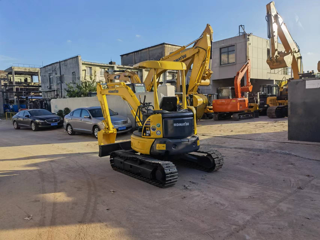 Komatsu PC30 Excavator - Верижен багер: снимка 3 Komatsu PC30 Excavator - Верижен багер: снимка 3