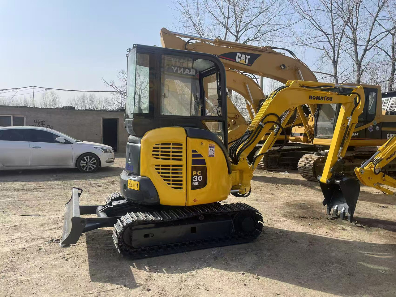 Komatsu PC30 Excavator - Верижен багер: снимка 1 Komatsu PC30 Excavator - Верижен багер: снимка 1