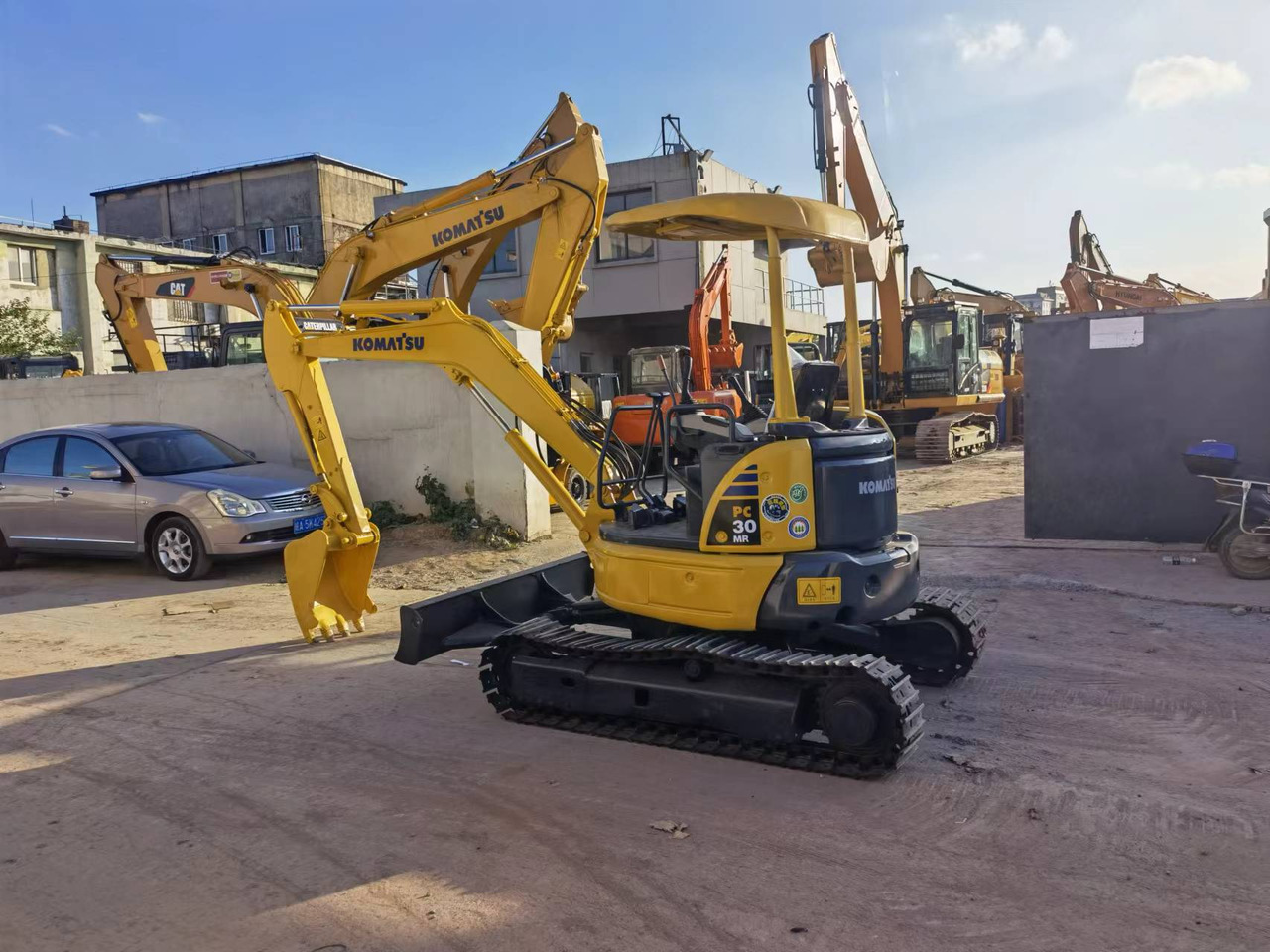 Komatsu PC30 Excavator - Верижен багер: снимка 2 Komatsu PC30 Excavator - Верижен багер: снимка 2