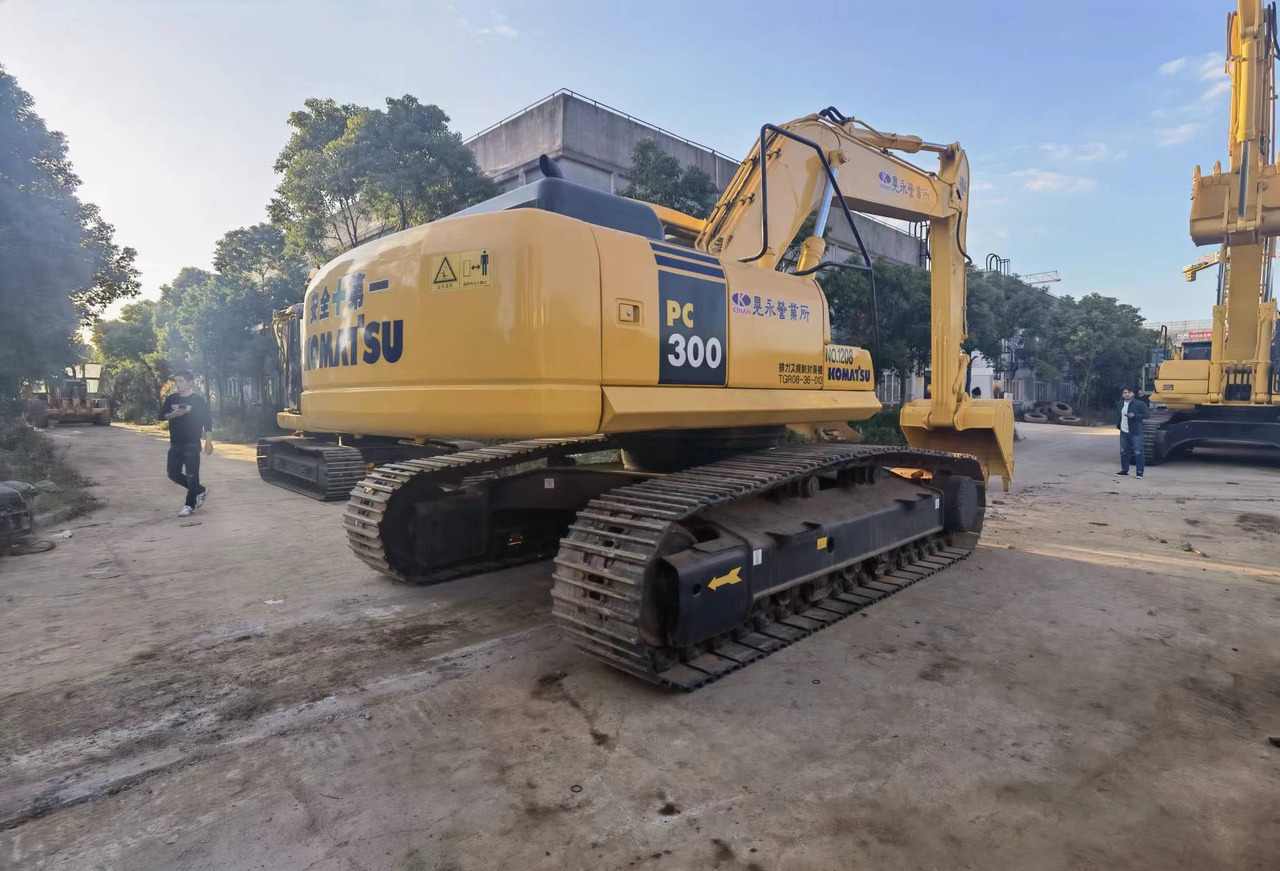 Komatsu PC300-7 Excavator - Верижен багер: снимка 1 Komatsu PC300-7 Excavator - Верижен багер: снимка 1