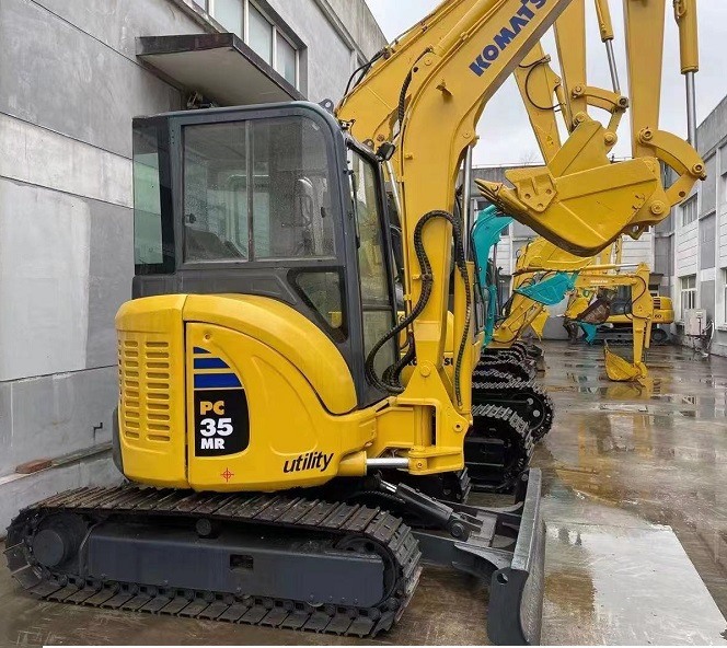 Komatsu PC35MR-3 Excavator - Верижен багер: снимка 1 Komatsu PC35MR-3 Excavator - Верижен багер: снимка 1