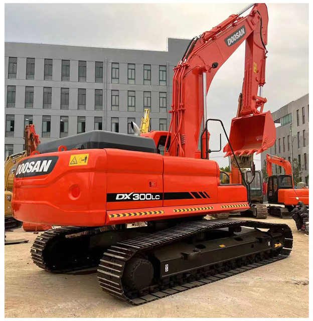 Original Korea Doosan Used Excavator 30 Ton Doosan DX300LC Crawler Excavator For Sale - Верижен багер: снимка 1 Original Korea Doosan Used Excavator 30 Ton Doosan DX300LC Crawler Excavator For Sale - Верижен багер: снимка 1