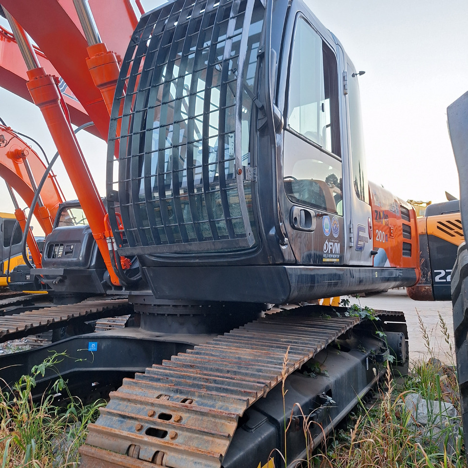 Second hand Hitachi ZX200G excavator - Багер: снимка 1 Second hand Hitachi ZX200G excavator - Багер: снимка 1