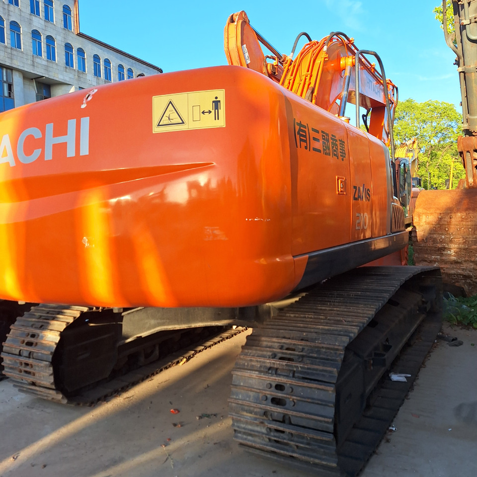 Second hand Hitachi ZX210 excavator - Багер: снимка 2 Second hand Hitachi ZX210 excavator - Багер: снимка 2