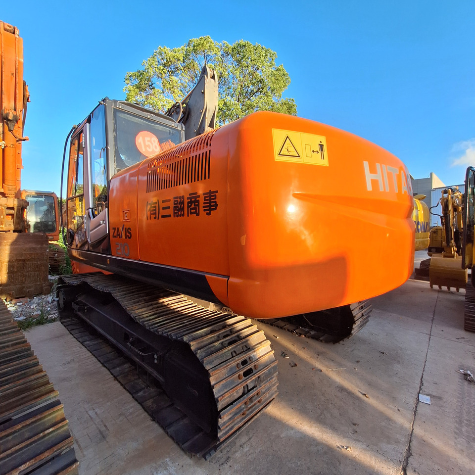 Second hand Hitachi ZX210 excavator - Багер: снимка 2 Second hand Hitachi ZX210 excavator - Багер: снимка 2