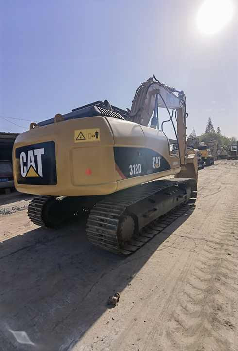 Second hand original japanese CAT312D Japan direct sales CAT 312D used caterpillar cat312d for sale - Верижен багер: снимка 2 Second hand original japanese CAT312D Japan direct sales CAT 312D used caterpillar cat312d for sale - Верижен багер: снимка 2
