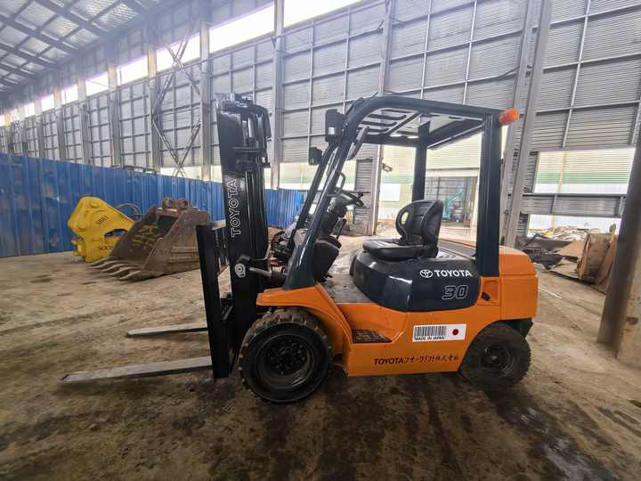 Дизелов мотокар Second hand toyota fd30 very good working condition and performance used forklift for sale used: снимка 6