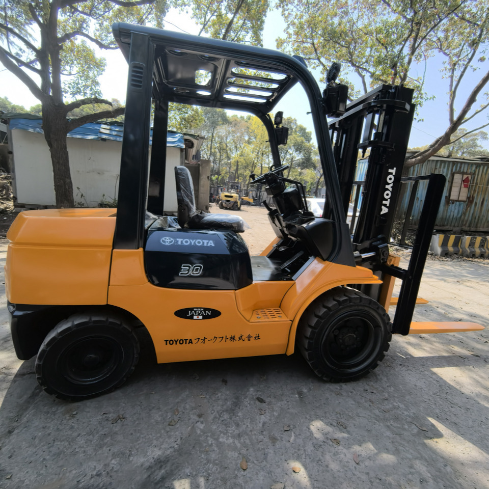 Toyota FD30 Forklift - Дизелов мотокар: снимка 4 Toyota FD30 Forklift - Дизелов мотокар: снимка 4