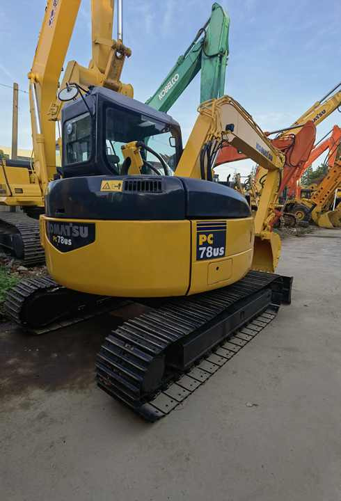 Used Japan Original 7ton Komatsu PC78US Excavator Komatsu used Excavator With High Quality Engine For Sale - Багер: снимка 4 Used Japan Original 7ton Komatsu PC78US Excavator Komatsu used Excavator With High Quality Engine For Sale - Багер: снимка 4