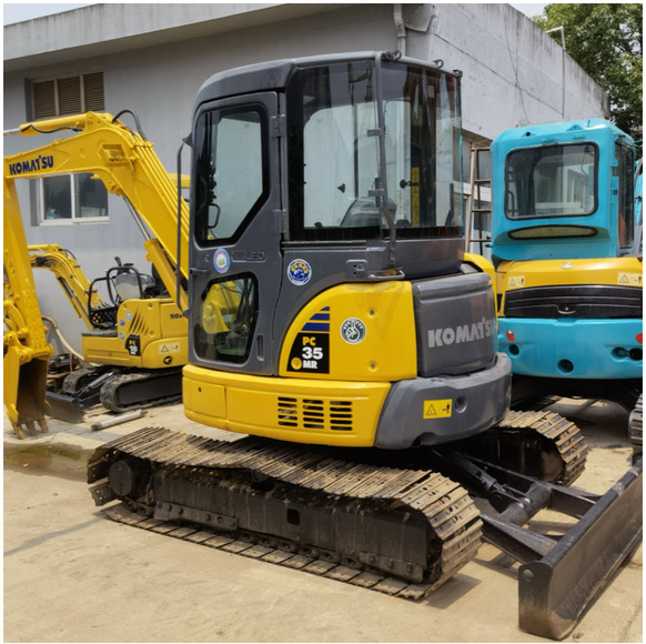 Used Komatsu PC35MR excavator Japanese Original Crawler 3 Tons Second Used Mini Excavator in stock - Верижен багер: снимка 1 Used Komatsu PC35MR excavator Japanese Original Crawler 3 Tons Second Used Mini Excavator in stock - Верижен багер: снимка 1