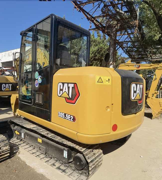 Used Mini Excavator Cat 305.5E2 Crawler Digger Short working time with good condition in stock - Верижен багер: снимка 4 Used Mini Excavator Cat 305.5E2 Crawler Digger Short working time with good condition in stock - Верижен багер: снимка 4