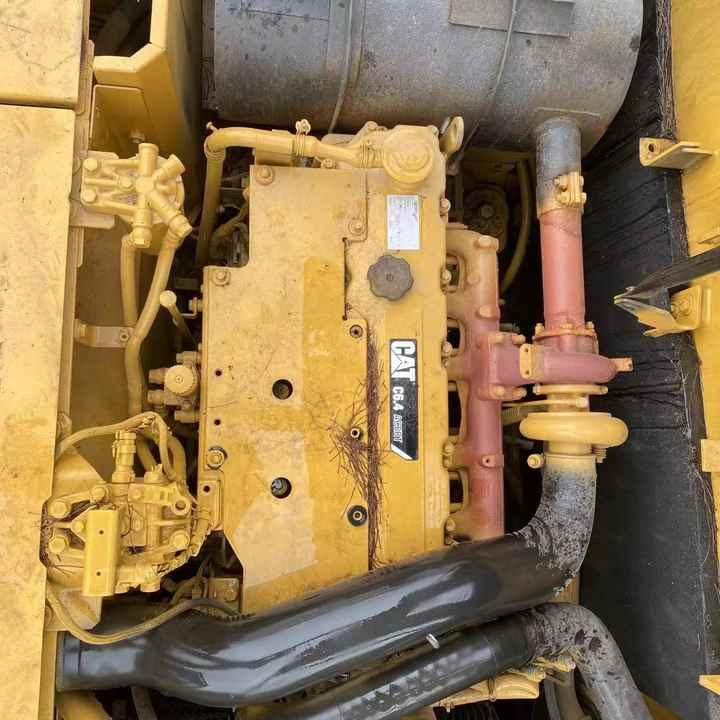 Used cheap hydraulic crawler excavator 20 ton caterpillar 320D2 excavator for sale - Верижен багер: снимка 5 Used cheap hydraulic crawler excavator 20 ton caterpillar 320D2 excavator for sale - Верижен багер: снимка 5