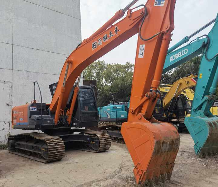 Used excavator Hitachi 20 ton original Japan Hitachi ZX200-3 ZX200-5G EX200-5 ZX240 Excavator FOR SALE - Багер: снимка 5 Used excavator Hitachi 20 ton original Japan Hitachi ZX200-3 ZX200-5G EX200-5 ZX240 Excavator FOR SALE - Багер: снимка 5