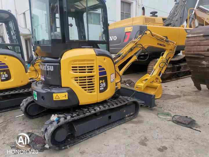 Komatsu second hand digger mini excavator pc35 used excavators komatsu pc35 for sale - Верижен багер: снимка 2 Komatsu second hand digger mini excavator pc35 used excavators komatsu pc35 for sale - Верижен багер: снимка 2