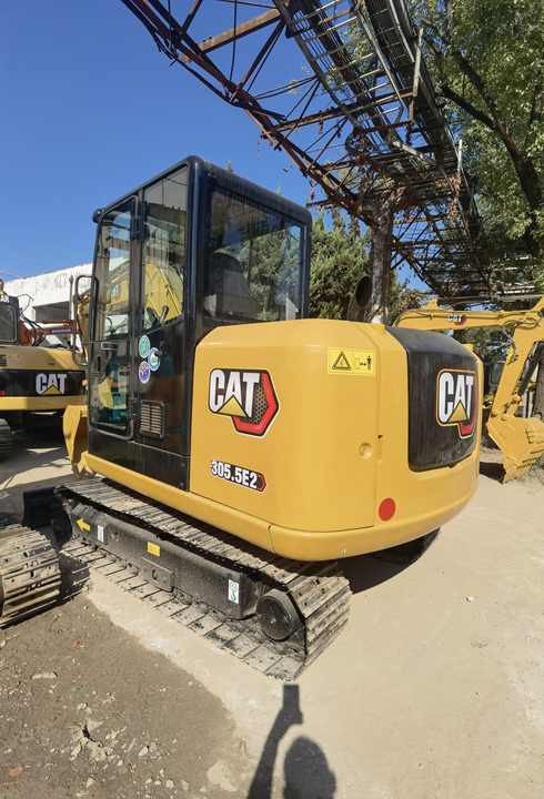 Original Japan earth moving used mini excavator CAT 305.5E2 with high quality cheap for sale - Верижен багер: снимка 2 Original Japan earth moving used mini excavator CAT 305.5E2 with high quality cheap for sale - Верижен багер: снимка 2