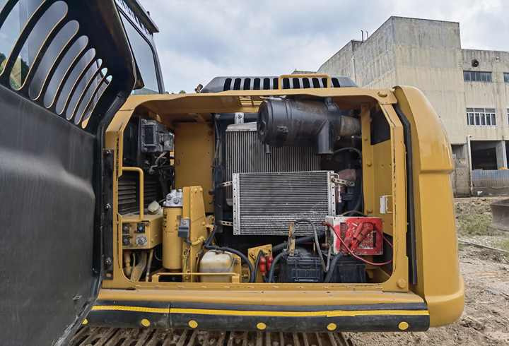 Верижен багер used earth moving machinery used excavator cat312 12ton Cat 315D 312D 320d 330d for sale: снимка 6